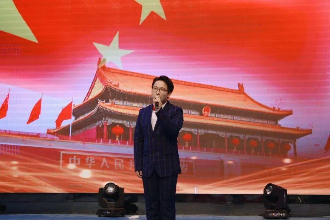 财鑫闻丨刘德华做客“与辉同行”直播间 三十万张电影票秒空